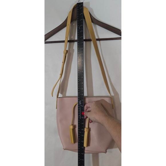 Miniso Pink Bucket Bag Tan Straps Tassel Accent Shoulder Crossbody - Picture 9 of 13